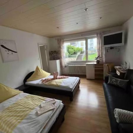 Zimmer In Koeln Buitenkant foto