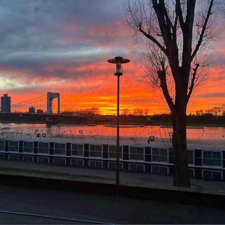Zimmer In Koeln Buitenkant foto