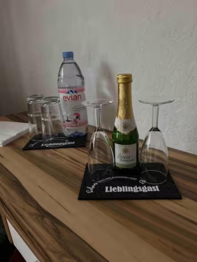 Zimmer In Koeln Buitenkant foto