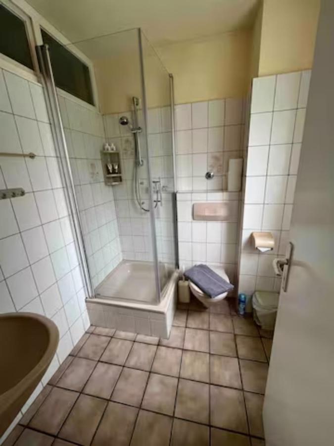 Zimmer In Koeln Buitenkant foto